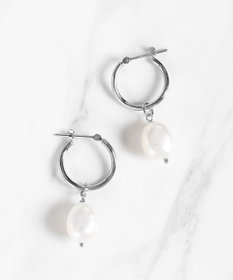 WEB限定】PETAL HOOP PIERCED EARRINGS K10 淡水パール ピアス / TOCCA | ファッション通販  【公式通販】オンワード・クローゼット