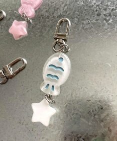 WEGO キラキラおさかなキーホルダー