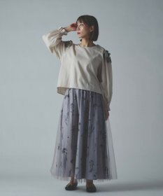 muuc 〈コットン100%強撚糸〉〈遠州織物の工場で織られた上質な生地〉〈清涼感とシアー感〉コットンシフォンドビー 花モチーフ付きブラウス