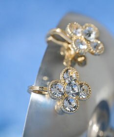 TOCCA WITH FLORA 2WAY EARRINGS イヤリング ゴールド系