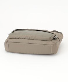 Y'SACCS リサイクルナイロン×カウレザー ラップミニショルダー