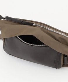 Y'SACCS リサイクルナイロン×カウレザー ラップミニショルダー