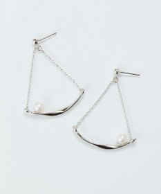 Phoebe 【金属アレルギー対応】スライヴパールトライアングルピアス　シルバー/ニッケルフリー