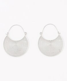 自由区 スワール ピアス