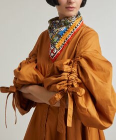 LIBERTY. ビッグ スモーク シルクツイルスカーフ 45