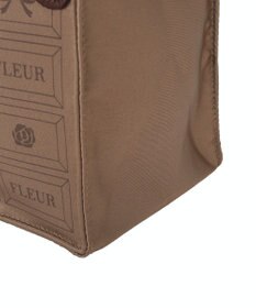 Maison de FLEUR FLEURチョコレートスクエアトートバッグ