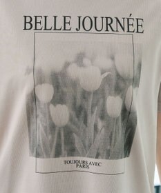 Tiaclasse 【おのののかさん着用】「サマケア」グラフィックプリントTシャツ