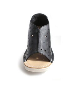 Pointer 本革 超軽量厚底パンチングサンダル