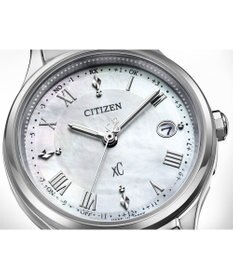 CITIZEN 【電池交換不要の電波時計】白蝶貝文字板が美しいシンプルでクリーンなウオッチ