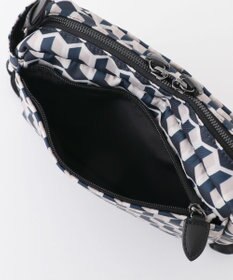 Y'SACCS キュービックモノグラム　スクエアショルダー