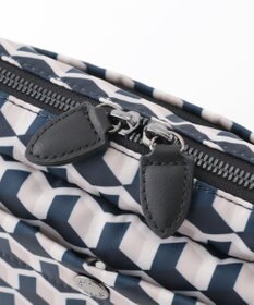 Y'SACCS キュービックモノグラム　スクエアショルダー