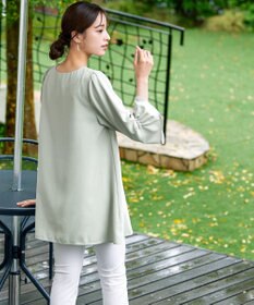 Tiaclasse 【洗える】タックフレアパール付き袖チュニックブラウス