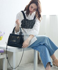 style code 【MERCURYDUO/マーキュリーデュオ】メタリッククラック調型押し フラップハンドバッグ