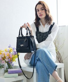 style code 【MERCURYDUO/マーキュリーデュオ】メタリッククラック調型押し フラップハンドバッグ