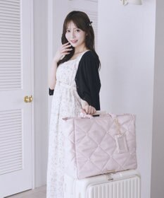 Maison de FLEUR Fチャームキルティングパスケース