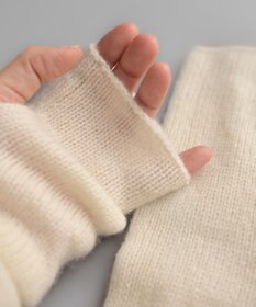 AND WOOL 〈上質な素材と手仕事から生まれた優しいニット〉カシミヤ100%アームウォーマー