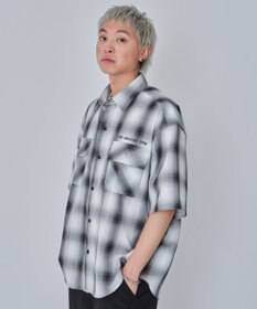 WEGO 【ユニセックス着用ITEM/MLサイズ展開】イラストオンブレチェックシャツ（SS）