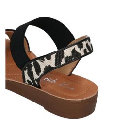 Green Parks ・ｒｉｃｈ　ｂｌｕｅ　雑材ゴムストラップサンダル