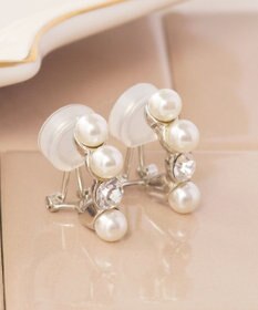 Phoebe 〈シリーズ累計販売15000点突破！〉〈痛くないシリーズ〉ノーブルパールシャインエアリーイヤリング シルバー