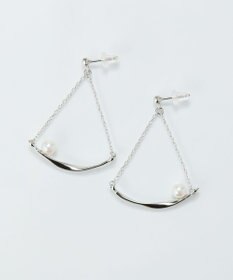 Phoebe 【金属アレルギー対応】スライヴパールトライアングルピアス　シルバー/ニッケルフリー