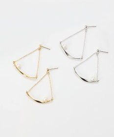 Phoebe 【金属アレルギー対応】スライヴパールトライアングルピアス　シルバー/ニッケルフリー
