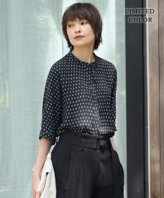 ICB 【人気のため新色追加・接触冷感・UVケア・速乾・洗える】BackSatinAmunzen 5分袖バンドカラーブラウス ブラックドット系［WEB限定］