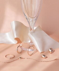 Phoebe 【金属アレルギー対応】オーバルフープスナップイヤリング　シャンパンゴールド