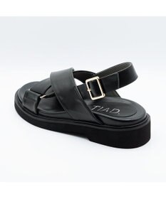 APOM クロスストラップサンダル