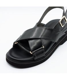 APOM クロスストラップサンダル