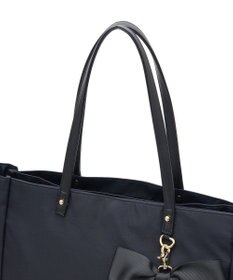 Maison de FLEUR リボンチャーム付き3ルームトートバッグ