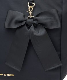 Maison de FLEUR リボンチャーム付き3ルームトートバッグ