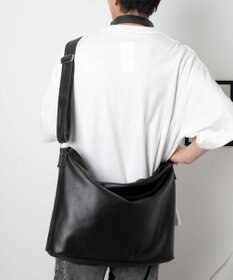 WEGO 【ユニセックス着用ITEM】レザータッチBIGショルダー