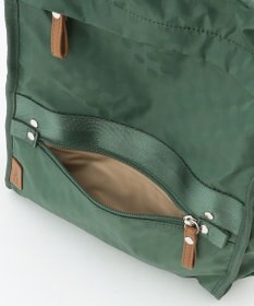 Y'SACCS 撥水ナイロンテープデザインスクエアバックパック