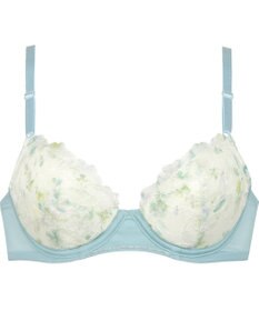 Wing 【マッチミーブラ】　ブラがわたしに合わせてくれる　バストの左右差や個々のバストの状態に柔軟に対応　ウイング／ワコール　KB2002