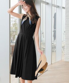 Tiaclasse L 【2TYPEスリーブ/半袖・ノースリーブ・洗える】タックフレアワンピース