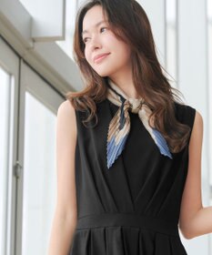 Tiaclasse L 【2TYPEスリーブ/半袖・ノースリーブ・洗える】タックフレアワンピース