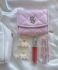 WEGO メタルロゴキルティングウォレット