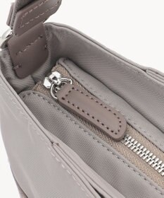 Y'SACCS アシメファスナーポケットショルダー