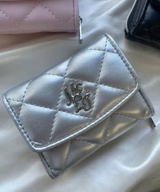 WEGO メタルロゴキルティングウォレット