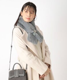 MOONBAT 【大人百花1月号掲載】FURLA フェイクファーマフラー ベルト差し込み ファーティペット ロゴプレート付