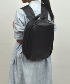 UNBILLION Otias スムースタイプ合皮スクエアリュック