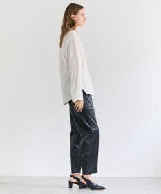 BEIGE， HYAL / フェイクレザーカービーラインイージーパンツ