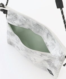 JOSEPH ABBOUD MOUNTAIN 【軽量/ECO撥水】エンボスプリント サコッシュ