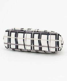 Y'SACCS 総柄プリントハーフムーンポーチ