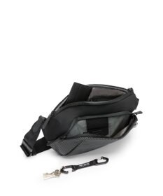 TUMI TUMI AXIS ミディアム・スリング
