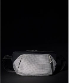 TUMI TUMI AXIS ミディアム・スリング