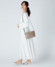 LA BAGAGERIE 【veganview】v piece mesh shoulder bag