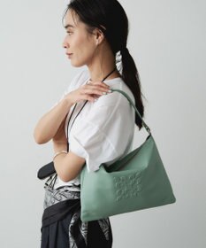 russet エンボスモノグラムショルダーバッグ(CE-1547)