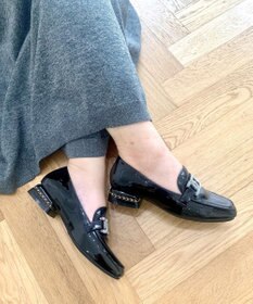 Bridget Birkin 【Bridget Birkin】パールヒールビジューバックルローファー