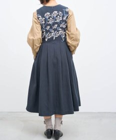 muuc 〈遠州織物の工場で織られた上質なコットン生地〉モクレン刺繍 後ろファスナー有り ノーカラー ノースリーブ ウエスト切り替えワンピース（セットアップ可能）